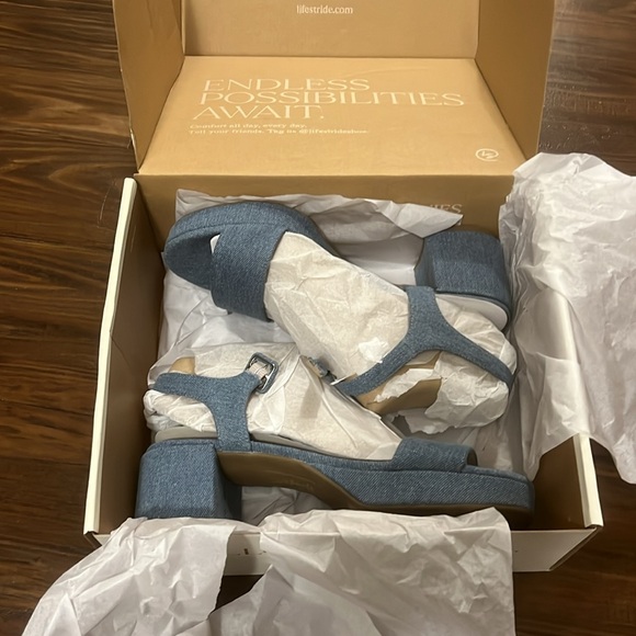 Lifestride Blue Denim Block Sandals Size 10 W - Picture 5 of 15
